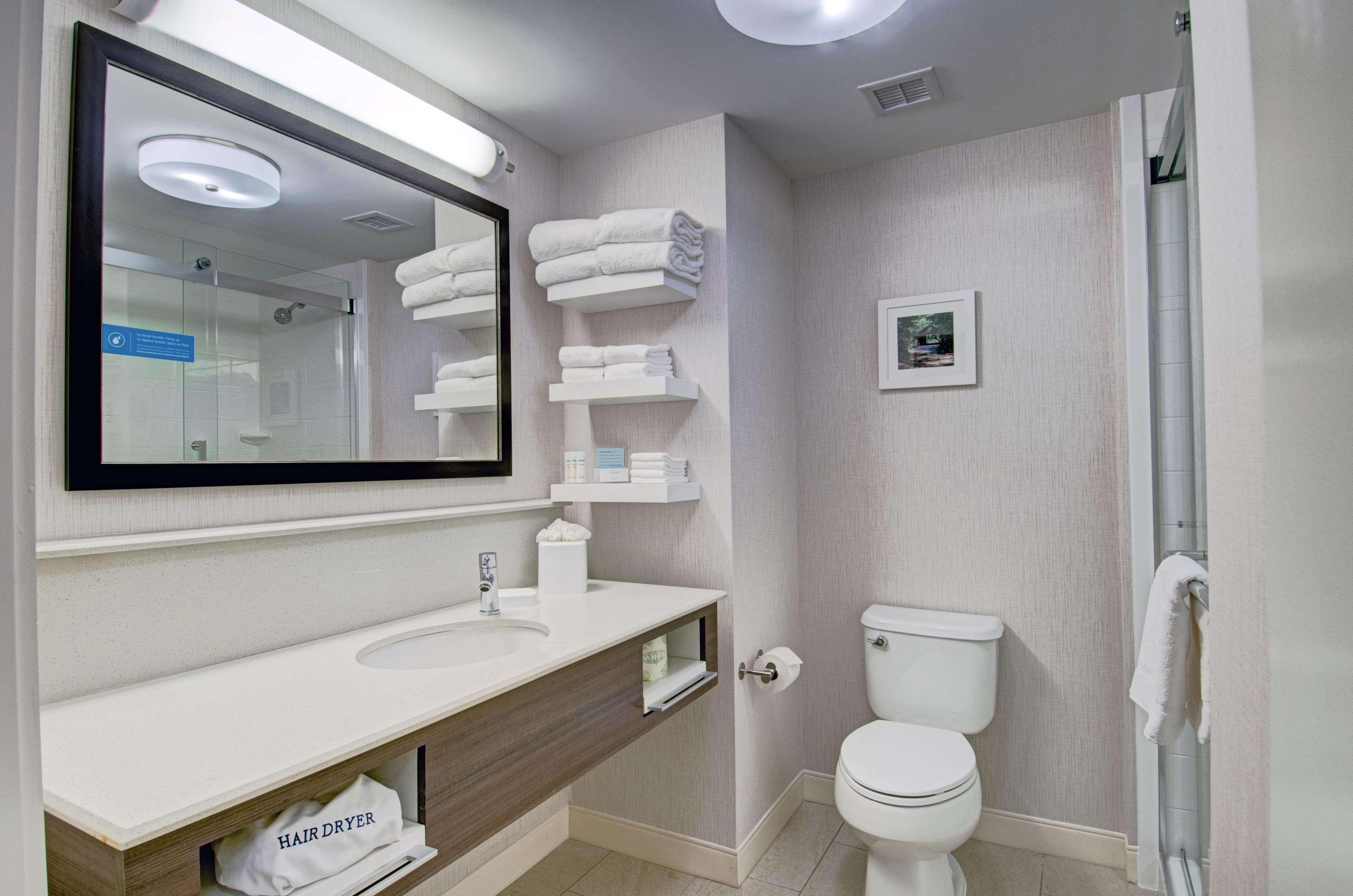 Hampton Inn Boston - Westborough Exterior photo