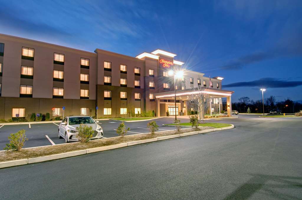 Hampton Inn Boston - Westborough Exterior photo